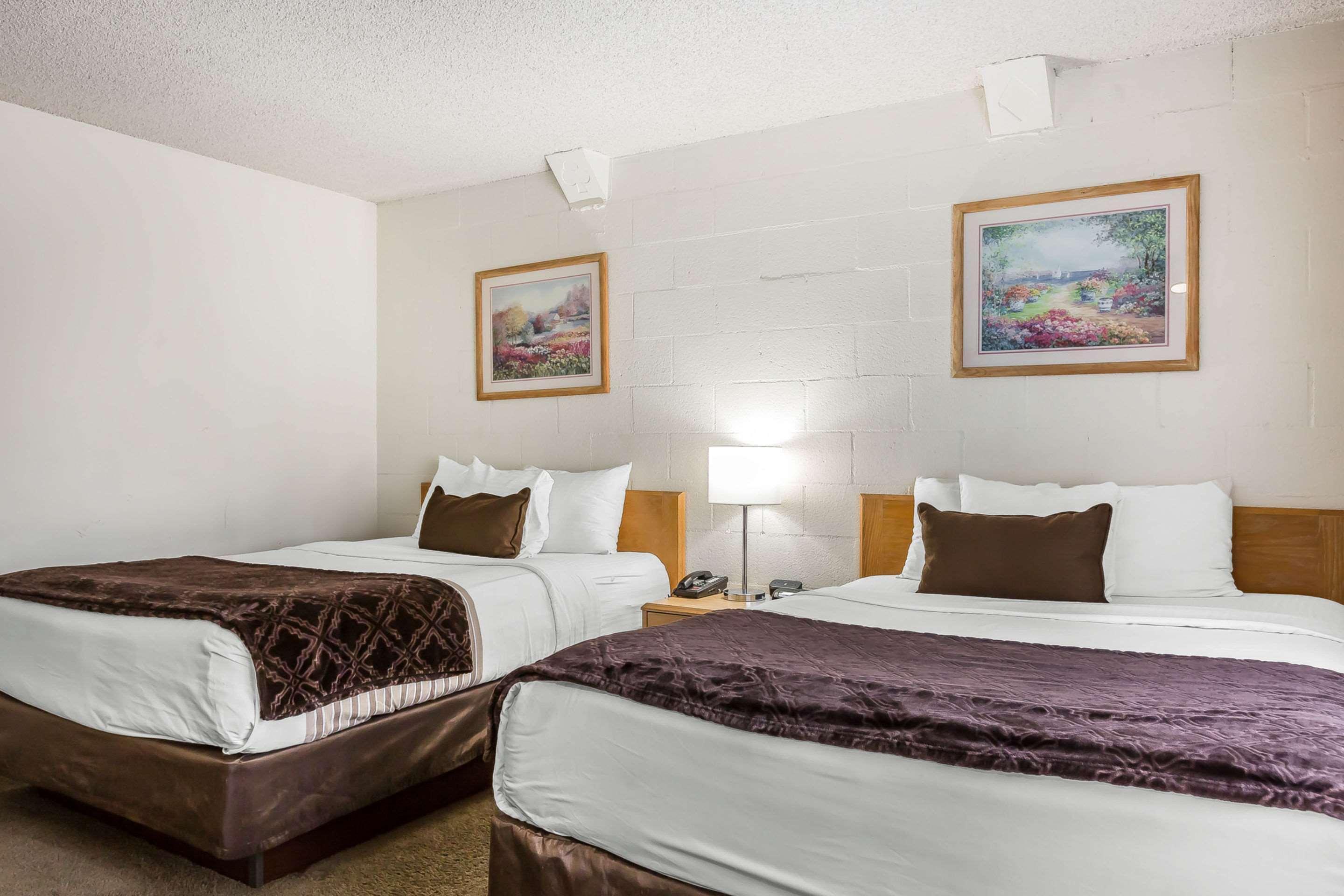 Econo Lodge Lake Elsinore Casino Exteriör bild