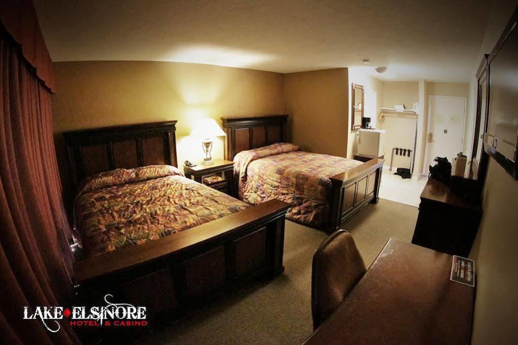 Econo Lodge Lake Elsinore Casino Exteriör bild